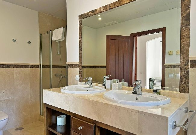 Villa in Arcos de la Frontera - Villa Los Olivos Villa in Arcos de la Frontera - Villa Los Olivos