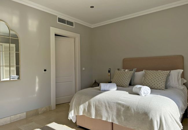 Villa in Jerez de la Frontera - Villa Montecastillo Villa in Jerez de la Frontera - Villa Montecastillo