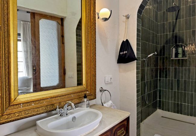 House in Jerez de la Frontera - Palacio Jaramago House in Jerez de la Frontera - Palacio Jaramago