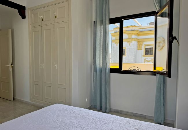 Apartment in Jerez de la Frontera - Larga Suite 46 Apartment in Jerez de la Frontera - Larga Suite 46