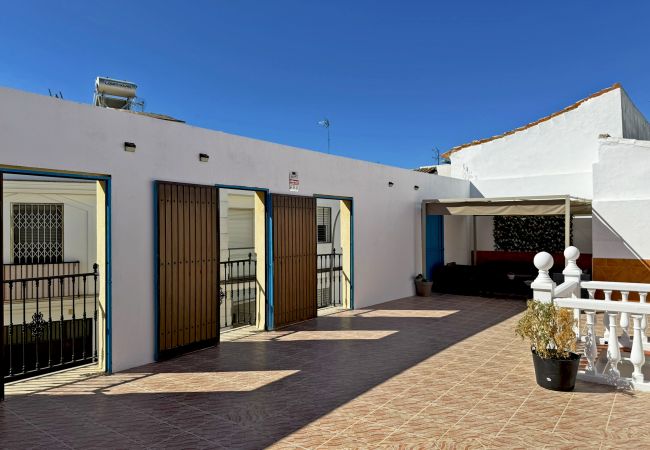 House in Jerez de la Frontera - Casa Luz de Azahar House in Jerez de la Frontera - Casa Luz de Azahar